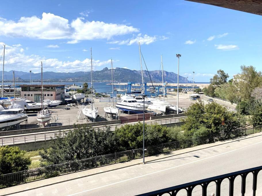 Appartamento Con Terrazza Vista Mare. Àrbatax Exterior foto